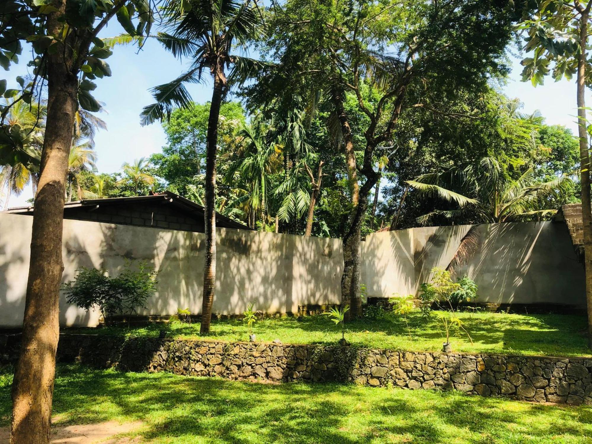 Hiri Fortress ดิคเวลลา ภายนอก รูปภาพ